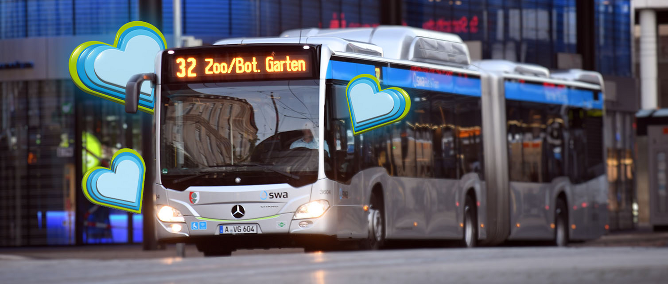 Stadtwerke Augsburg 32er Linienbus bei der Haltestelle Königsplatz
