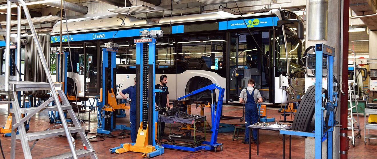 Bus in der Werkstatt